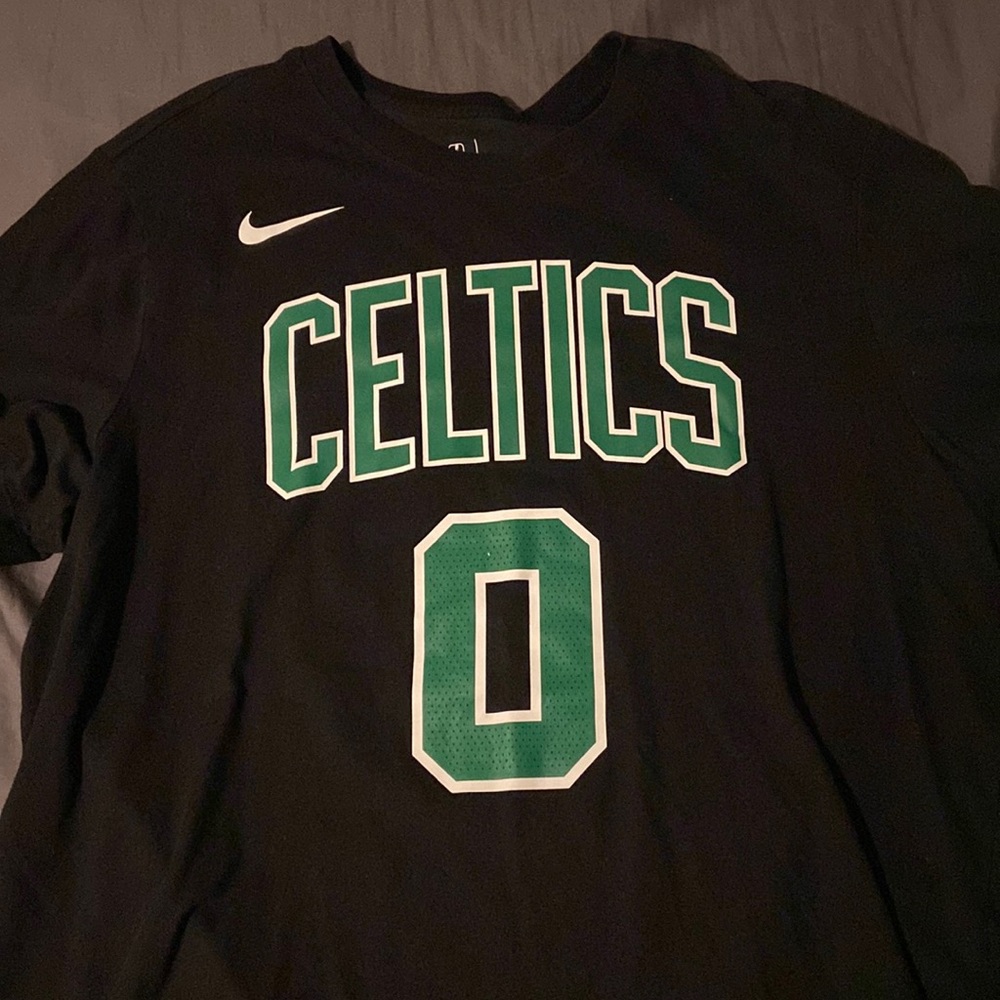 NBA Celtics Large Black Shirt